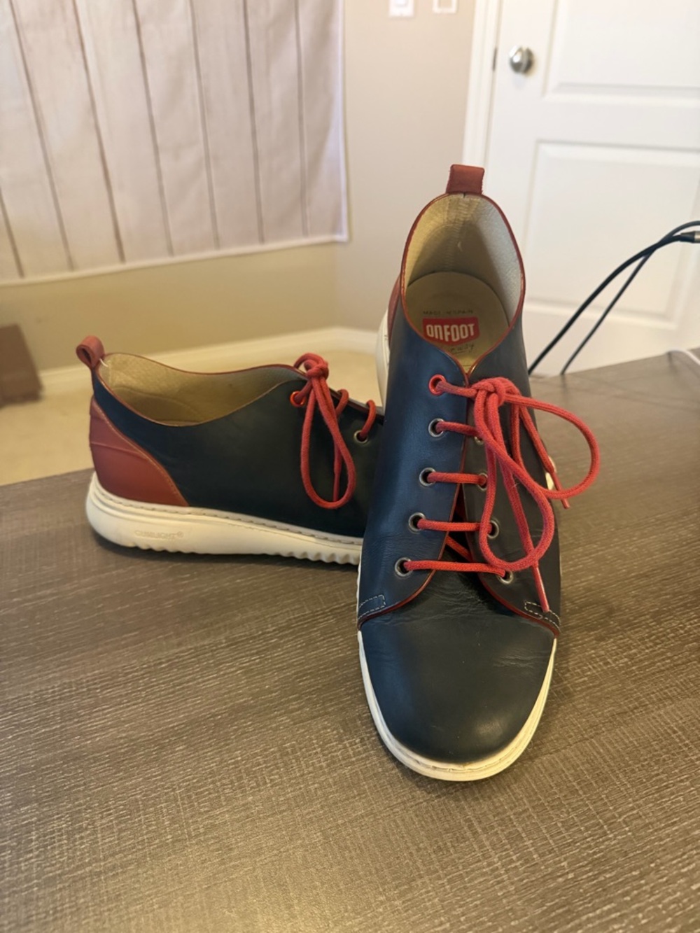 On Foot Navy Blue and Red Leather Lace-Up Casual Shoes
Made in Spain